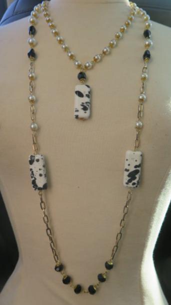Black and White Necklace Earring Set