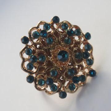 Blue rhinestone flower ring