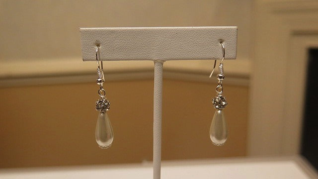 Handmade Pearl Earring/ Handmade earring For Women/ Pearl Earring
