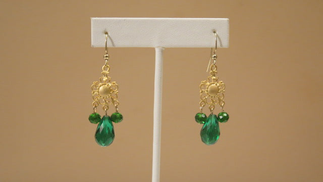 Green Chandelier Earring/ Green Victorian-Inspired Earrings / Green Vintage-Inspired Earring For Professional Women