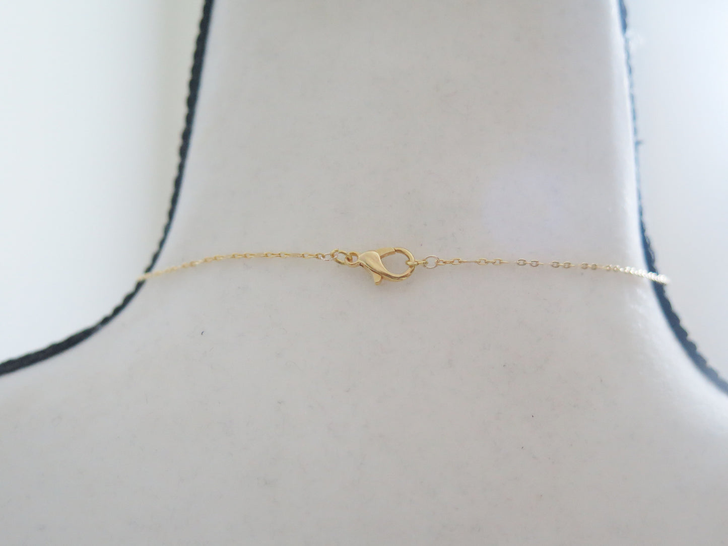 Gold necklace With Heart-Shape Pendant/ Gold Necklace / Gold Heart-shape Pendant/ Gold Necklace With Pendant