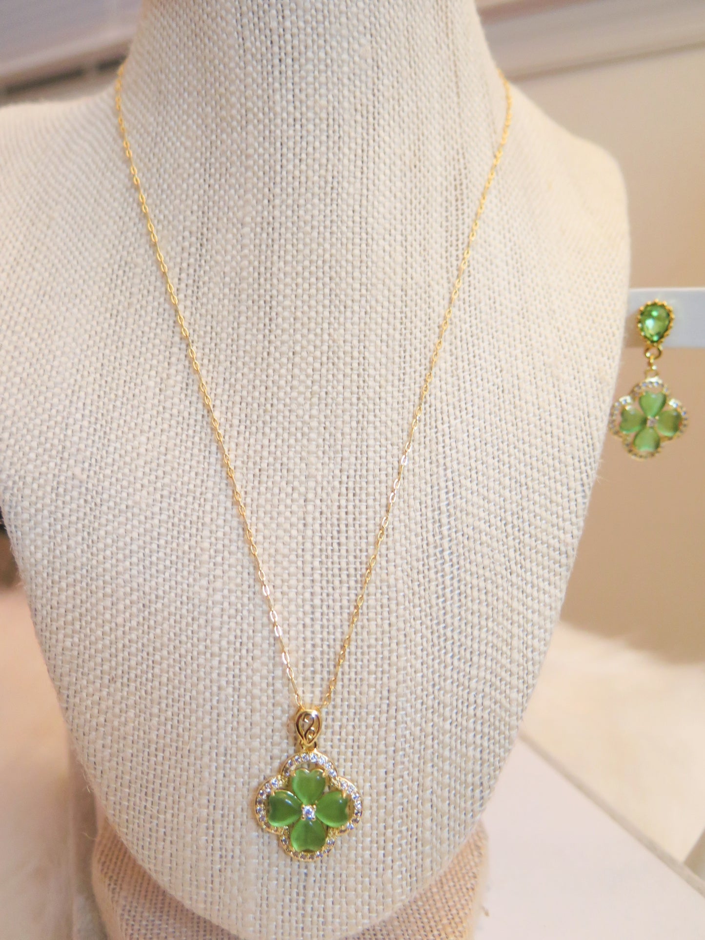 Gold Necklace With Lucky Leaf Pendant set/Green Lucky Leaf Jewelry Set/ Gold Jewelry Set
