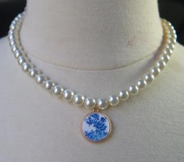 Pearl Chocker Pearl Necklace with Blue White Pendant/ Pearl Blue Necklace/ Pearl Chocker Necklace