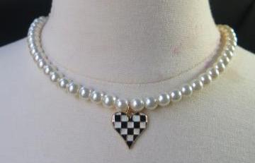 Black White Heart Pendant Pearl String Necklace/ Pearl Chocker Necklace/ Black White Checker Pendant Pearl Necklace/ Pearl Necklace