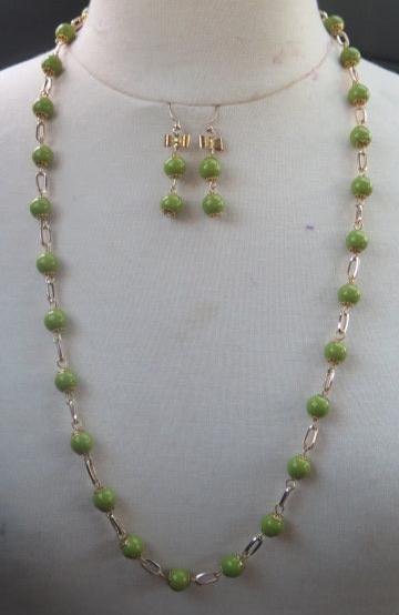 Lemon Green Jewelry Set/ Green Necklace and Earring Set/ Green Jewelry Set/  Lemon Green Necklace and Matching Earring Set,