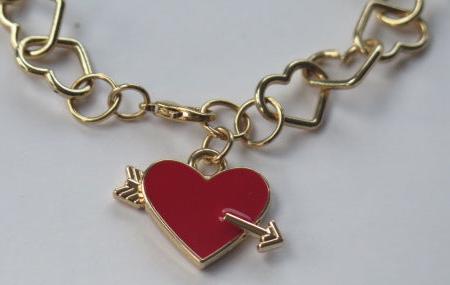 Heart -Shape Bracelet/ Gold Bracelet/Red Charm Gold Bracelet