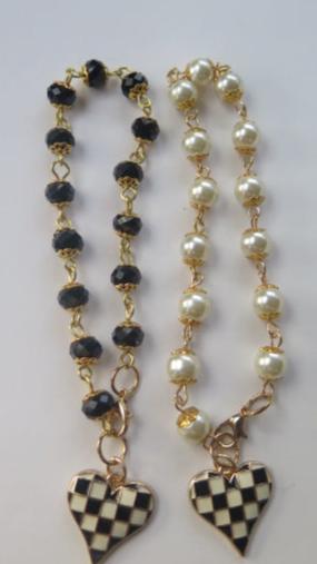 White Pearl with check charm/Pearl Bracelet/Check Black and White Charm Bracelet/ Pearl Bracelet
