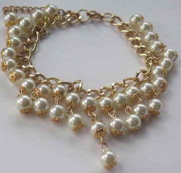 Pearl Cluster Bracelet/ Grape - Inspired Bracelet/ Pearl Bracelet