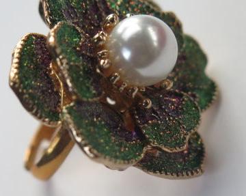 Green Flower ring/ Cocktail Flower Ring/ Large flower ring/ Large Green Flower Cocktail Ring