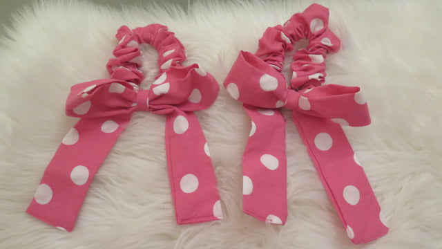 pink scrunchie bow
