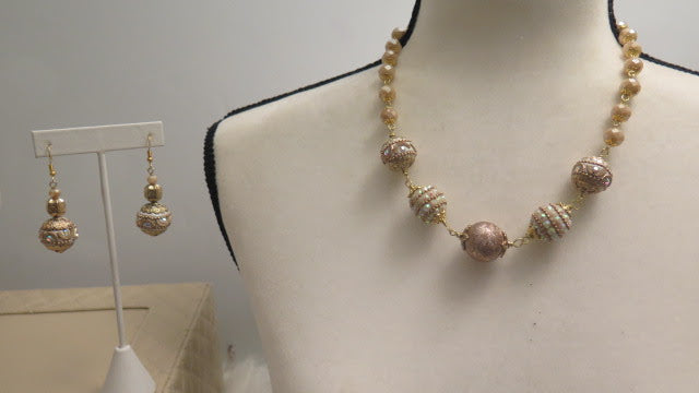 Brown jewelry set