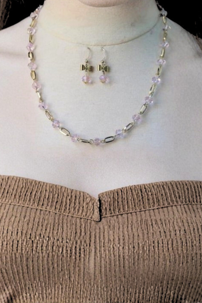 Necklace and earrings set with a brown top