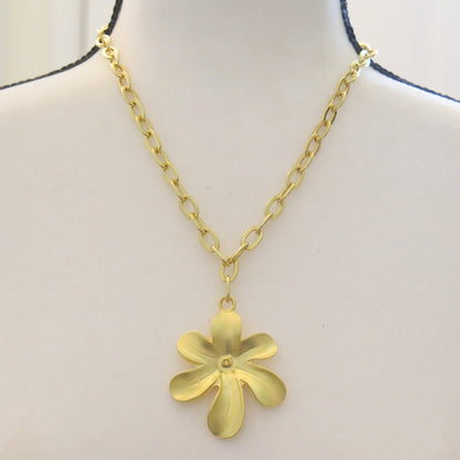 Gold Necklace with  Flower pendant