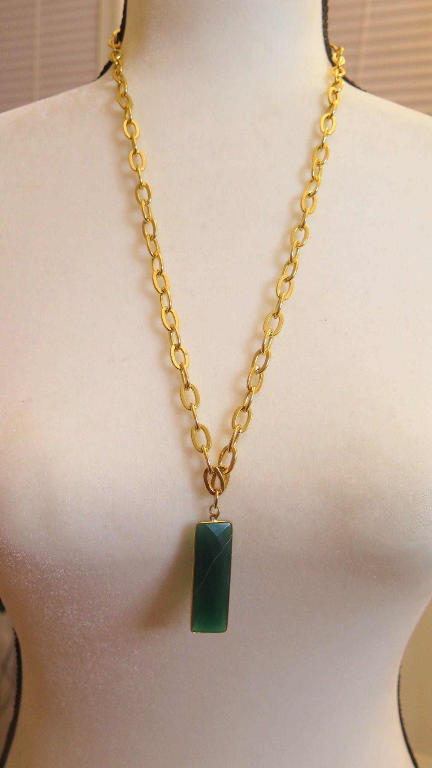 green rectangle pendant long necklace