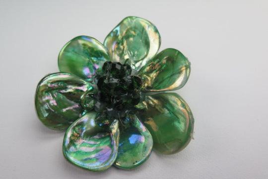 Green flowerbrooch