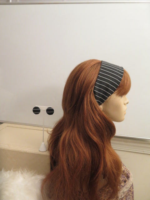 Headband and earring: black white stripe