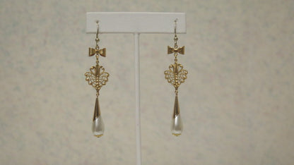 Pearl Gold Earring/ Victorian-Inspired Earring/ Luxury Earring/ For Professional Women