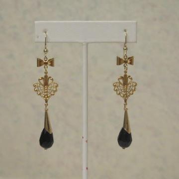 Gold Earring/ Vintage-Inspired Earring/ Victorian-Inspired Earring