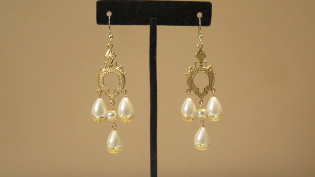 Pearl Chandeliere Earring / For Women/ For every occassion