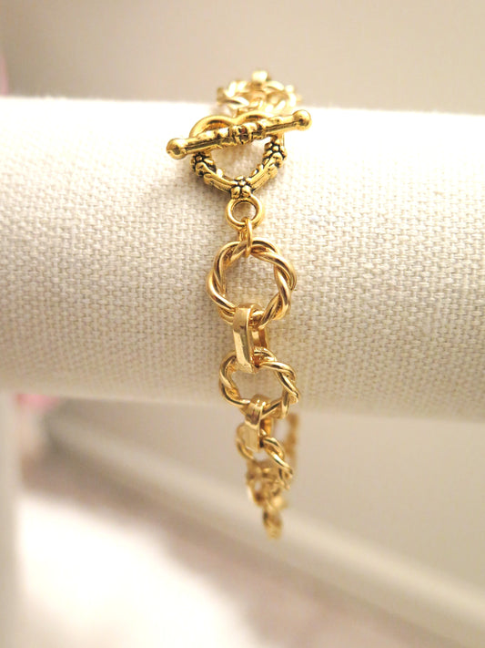 Round-Shape Gold Bracelet