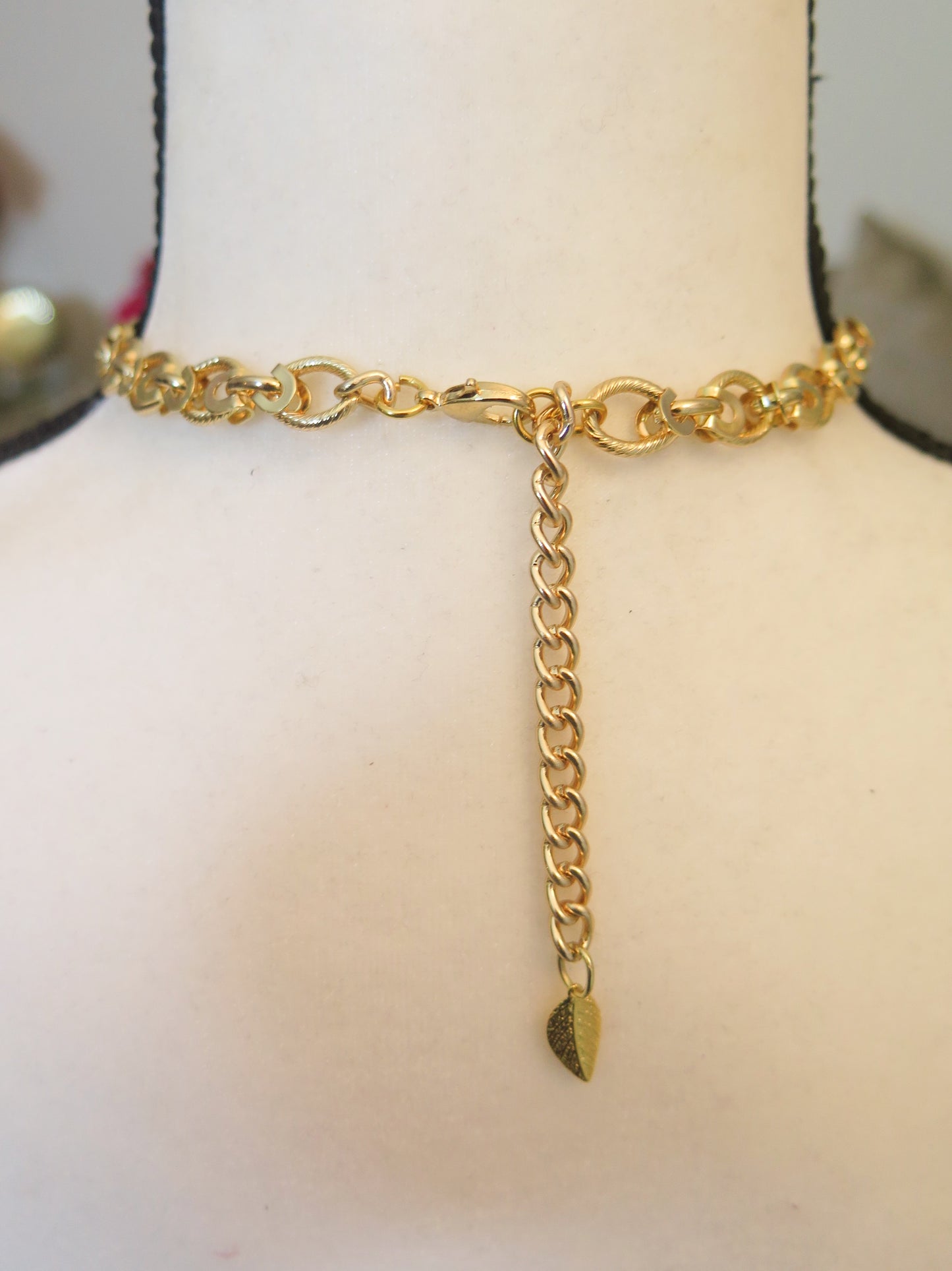 Gold Necklace With Leaf Pendant/ Long Gold Necklace With Pendant/ Gold Necklace