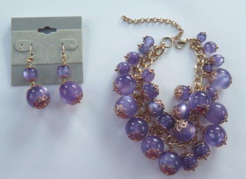 Purple Jewelry Set: Bracelet &  Earring/ Purple Cluster Bracelet with Matching Earring/ Purple Jewelry