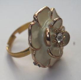 White Flower Ring/Large  White Flower Ring/ Flower Ring/ White Ring