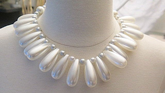 Large teardrop pearl bridal necklace for women
