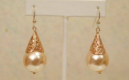 Pearl Gold earring