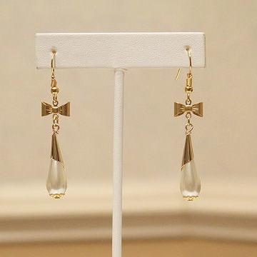 Pearl simple earring