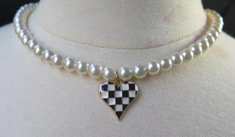 Pearl string necklace, black white check pendant
