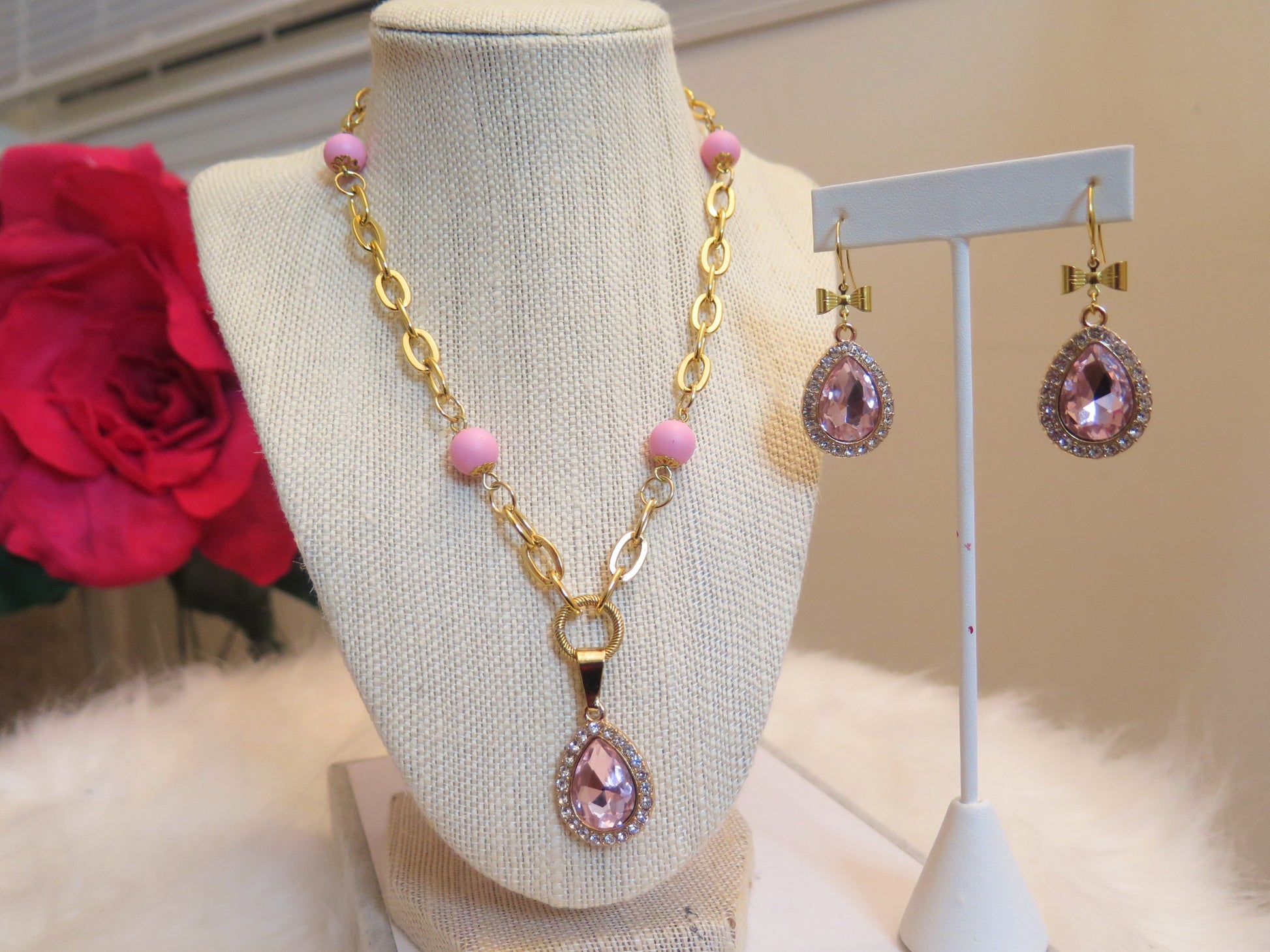 pink jewelry set