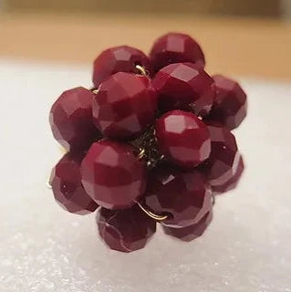 Red cluster ring