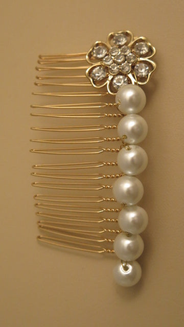 Rhinestone pearl bridal hair comb for brides