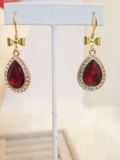 Sparkling red earring