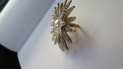 Extra large sparkling rhinestone sunburst ring for women