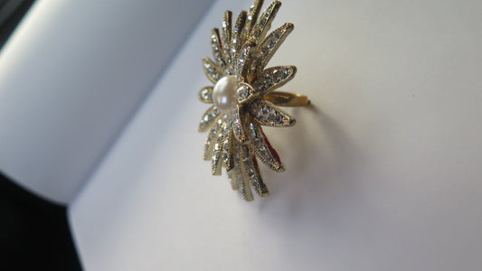 Extra large sparkling rhinestone sunburst ring for women
