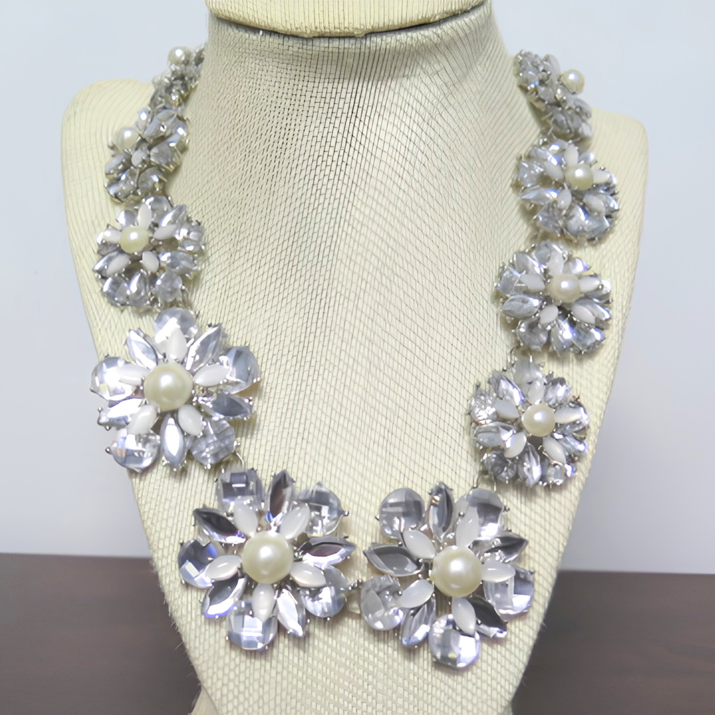 Sparkling Clear Crystal Flower Bridal Necklace for Women