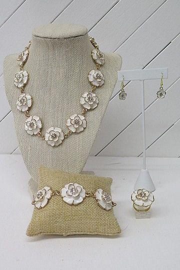 White flower bridal jewelry set with necklace earring bracelet and ring