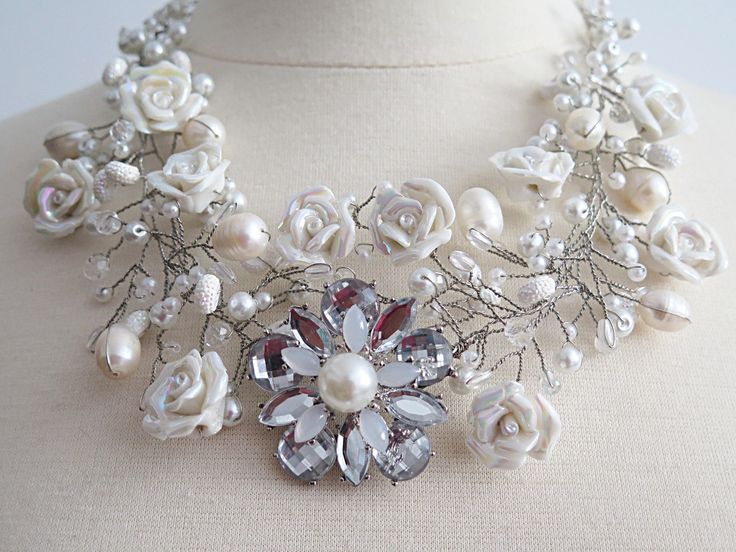 white flower bridal necklace