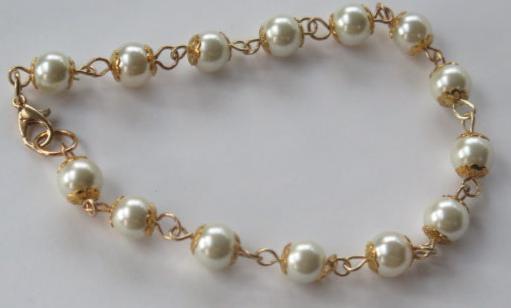 Wired Pearl bracelet for women