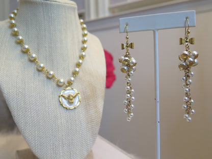 Wired Pearl necklace with cluster earring set