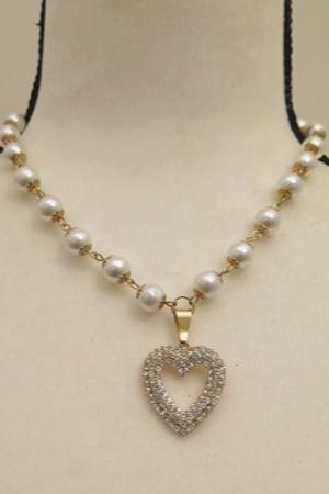 wired Pearl necklace with heart-shape pendant