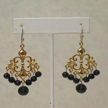 Chandeliere earring