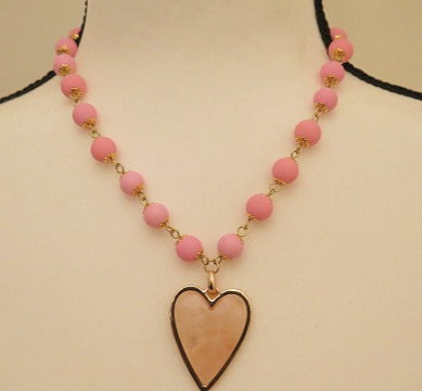 pink beads necklace with heart-shape pendant